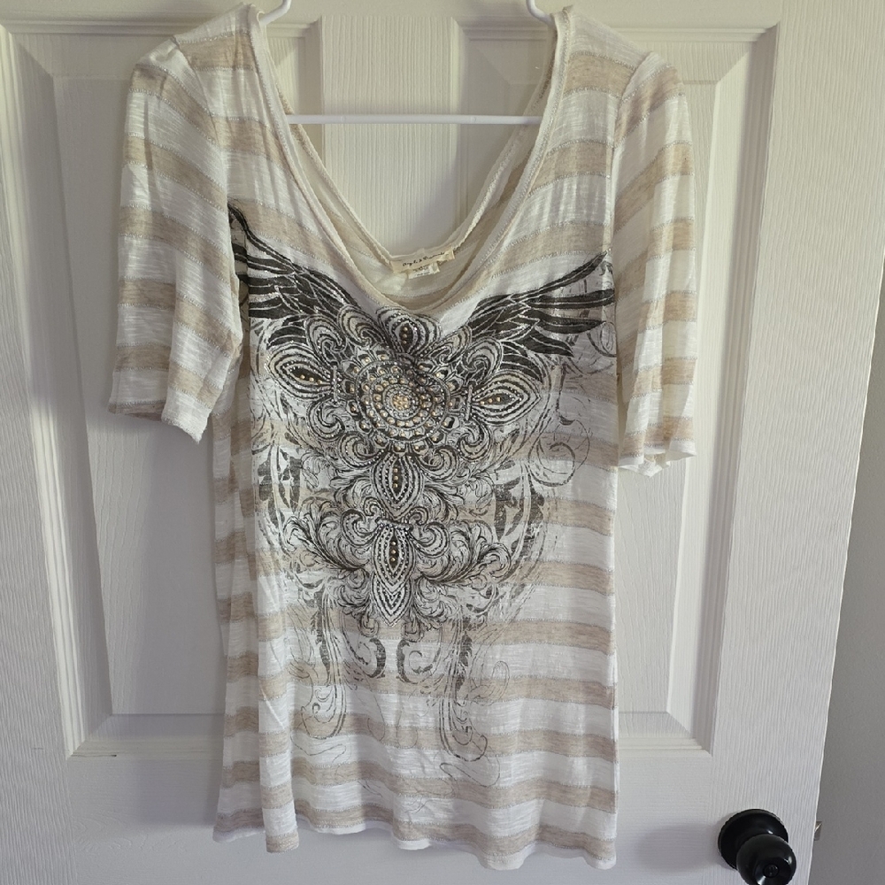 Angels & Diamonds Tan Graphic T-Shirt For Women Size Medium